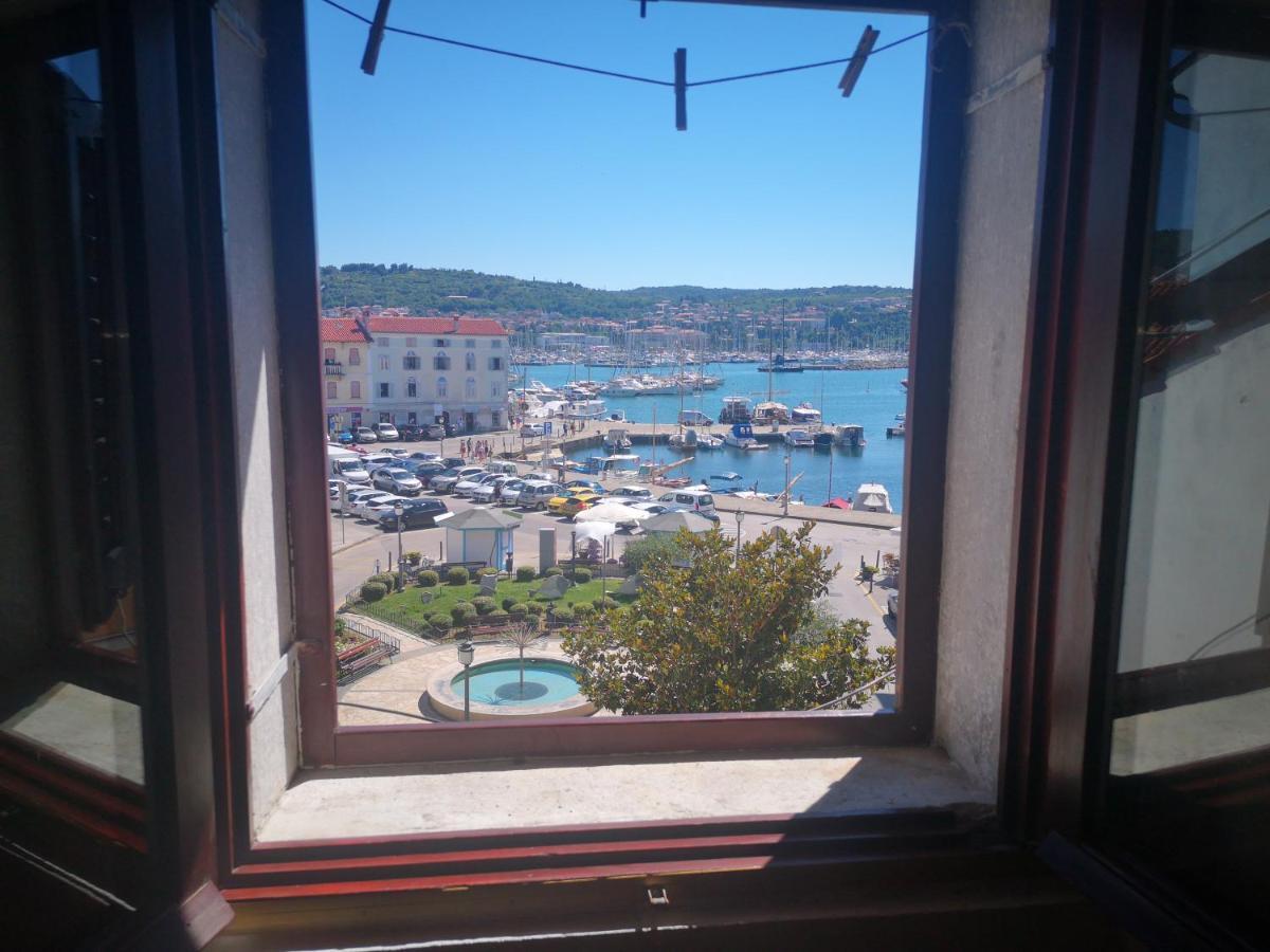 Art Apartma Izola Buitenkant foto